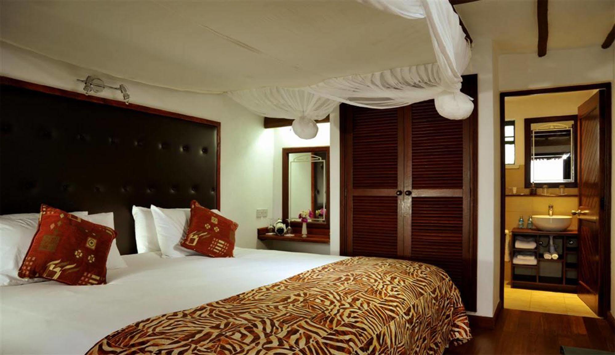 Mara River Lodge Aitong Екстериор снимка