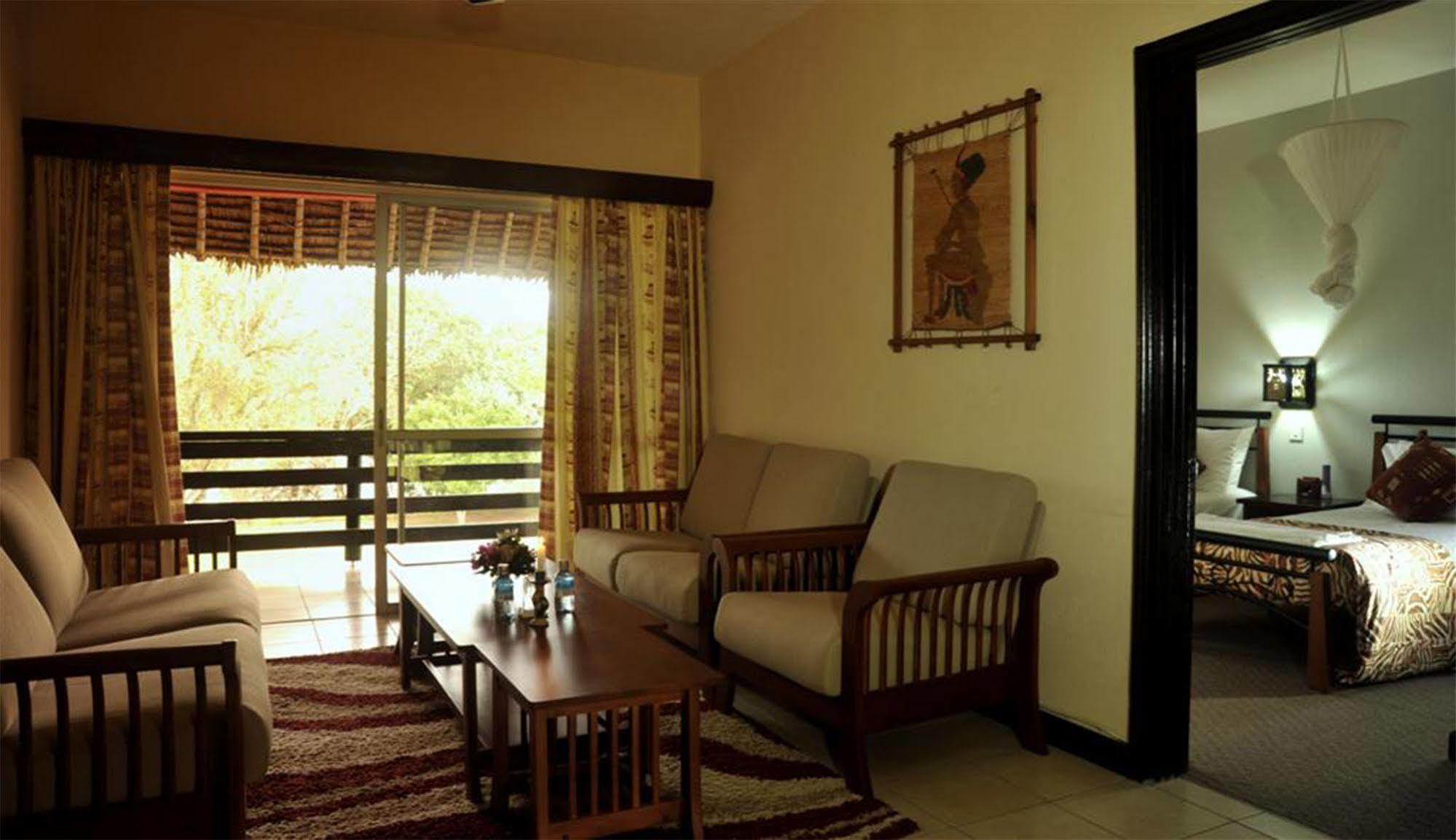 Mara River Lodge Aitong Екстериор снимка
